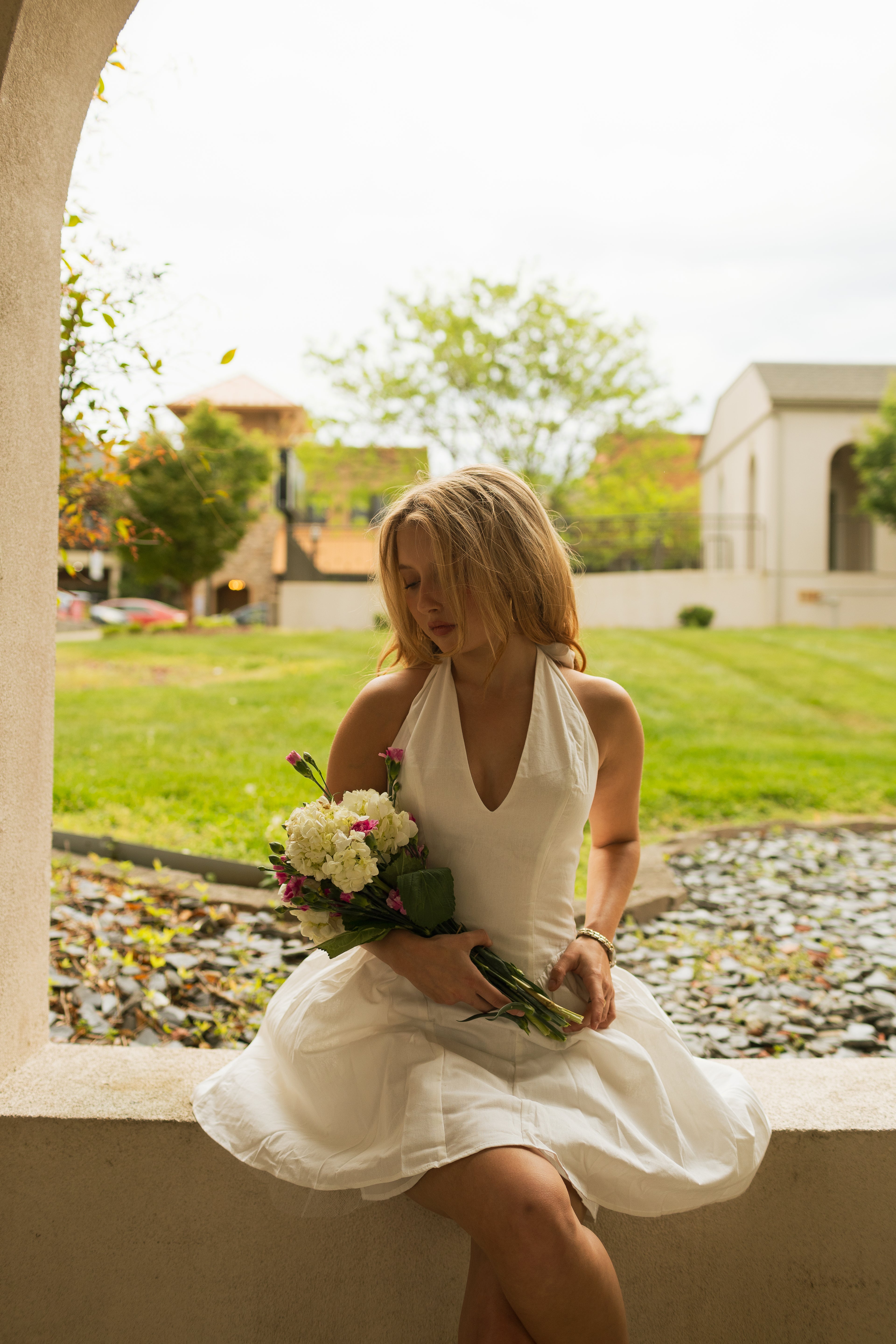 HALTER BUBBLY MINI DRESS: WHITE