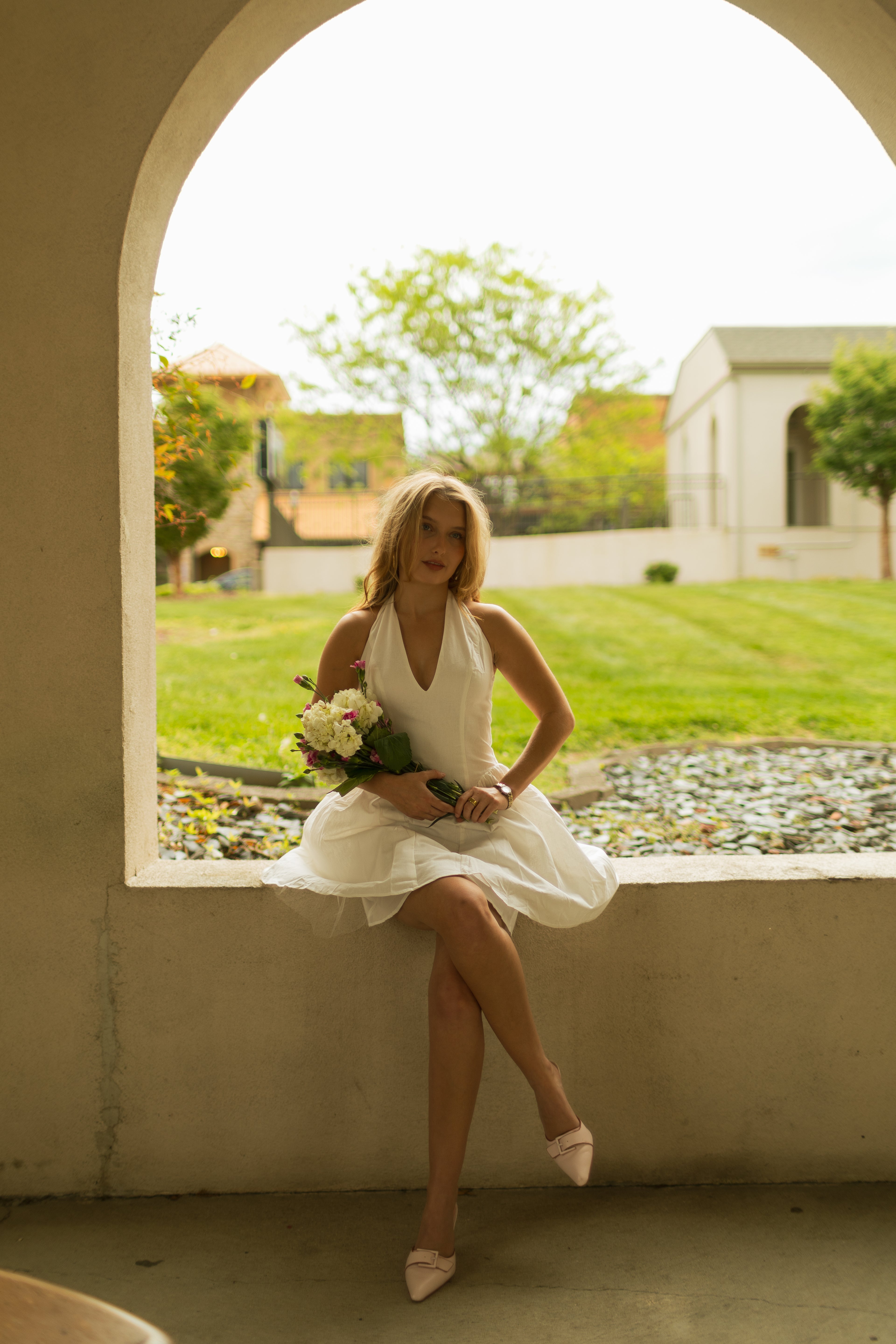HALTER BUBBLY MINI DRESS: WHITE