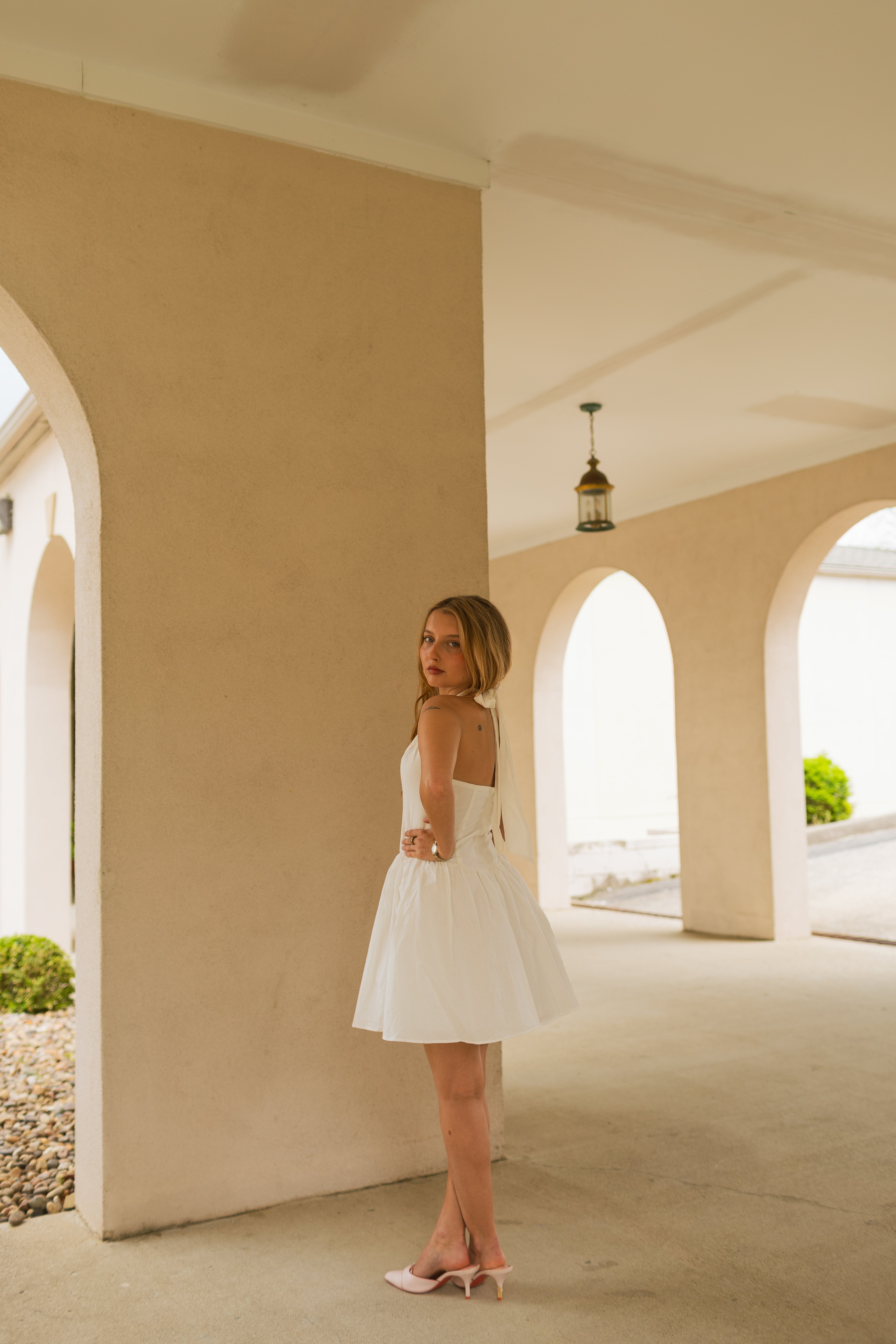 HALTER BUBBLY MINI DRESS: WHITE