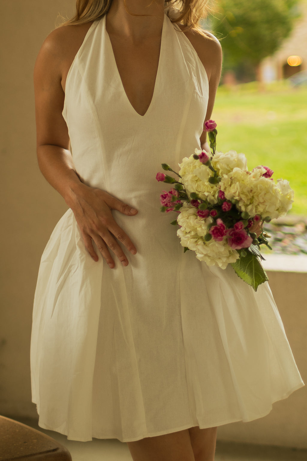 HALTER BUBBLY MINI DRESS: WHITE