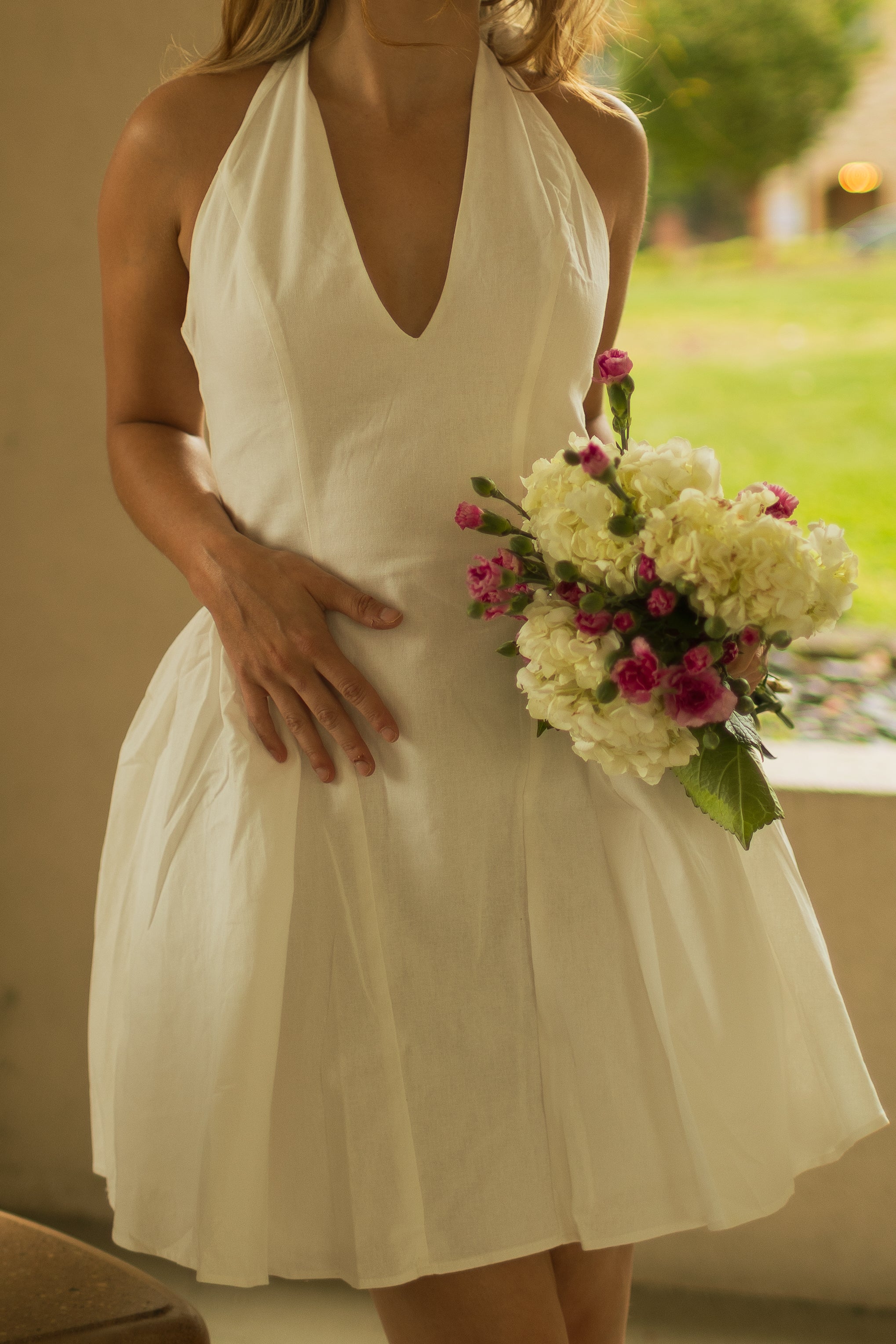 HALTER BUBBLY MINI DRESS: WHITE