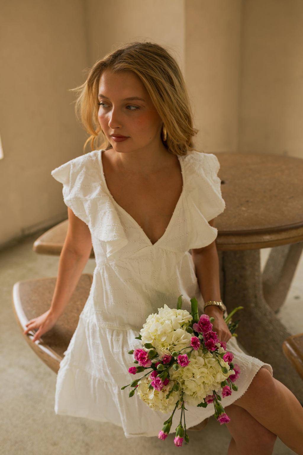 RUFFLE SLEEVE MINI DRESS: WHITE