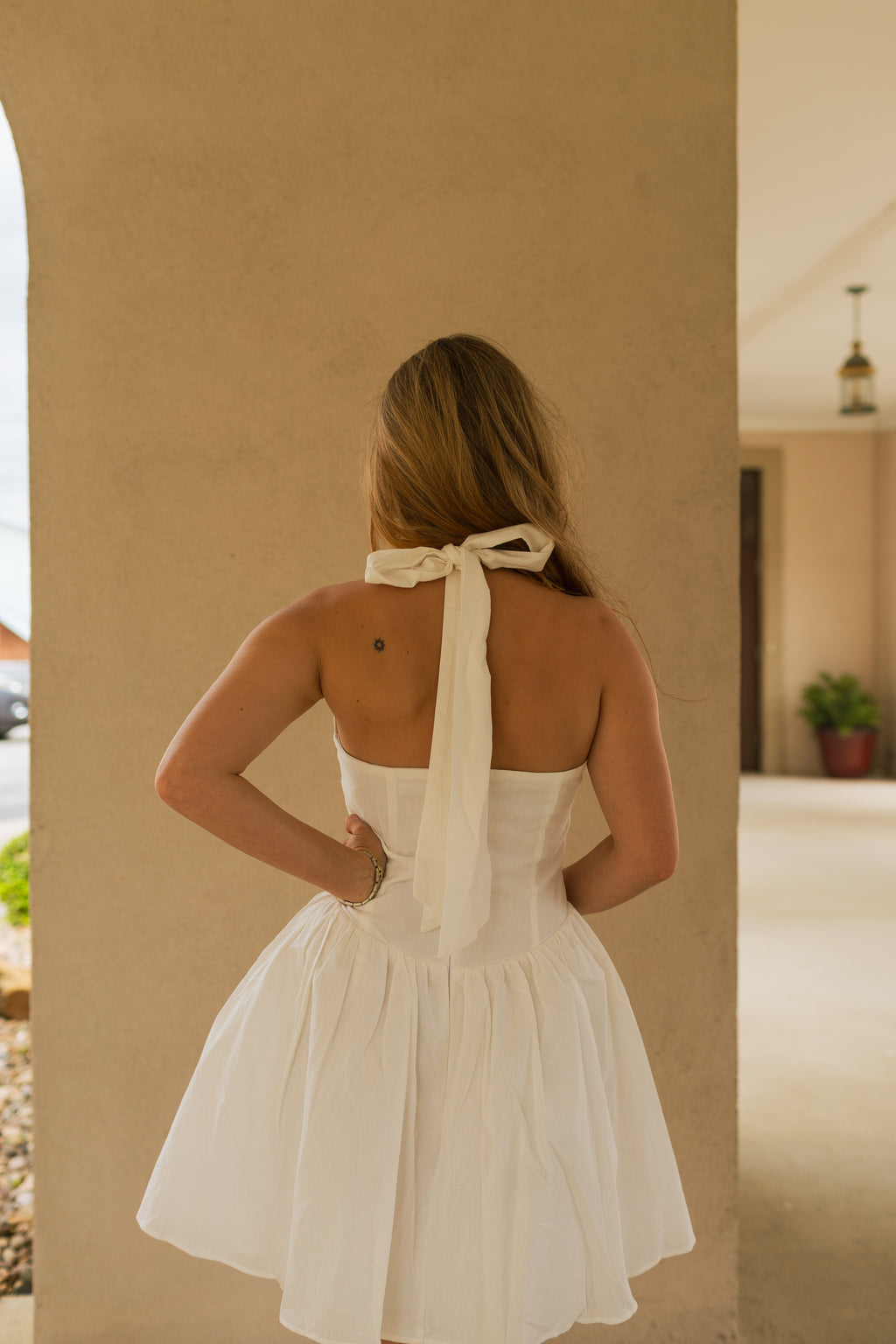 HALTER BUBBLY MINI DRESS: WHITE